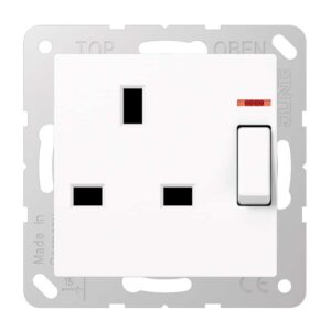 Abschaltbare Steckdose mit Kontrollschalter British Standard, 13 A 250 V ~, Schraubklemmen BS 1363-1, 4 mm2, ohne Krallen, mit Funktionsanzeige, integ, Jung A3171KOWW