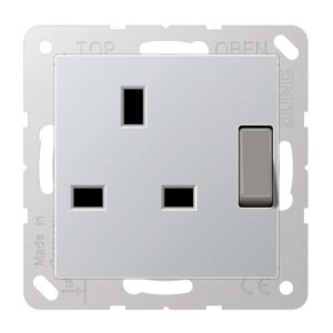 Abschaltbare Steckdose British Standard, 13 A 250 V ~, Schraubklemmen BS 1363-1, 4 mm2, ohne Krallen, integrierter erhöhter Berührungsschutz, SAFETY+,, Jung A3171AL