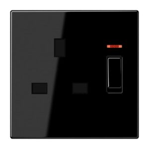 Abschaltbare Steckdose British Standard, 13 A 250 V ~, Schraubklemmen BS 1363-1, 4 mm2, ohne Krallen, mit Funktionsanzeige, integrierter erhöhter Berü, Jung LS3171KOSW