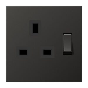 Abschaltbare Steckdose British Standard, 13 A 250 V ~, Schraubklemmen BS 1363-1, 4 mm2, ohne Krallen, integrierter erhöhter Berührungsschutz, SAFETY+,, Jung AL3171AN