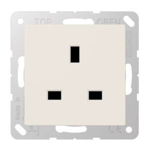 Steckdose, 13 A 250 V ~, Schraubklemmen BS 1363-1, 4 mm2, ohne Krallen, integrierter erhöhter Berührungsschutz, SAFETY+, Duroplast, Serie AS, weiß, Jung A3521