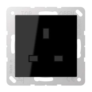 Steckdose, 13 A 250 V ~, Schraubklemmen BS 1363-1, 4 mm2, ohne Krallen, integrierter erhöhter Berührungsschutz, SAFETY+, Duroplast, Serie A, schwarz, Jung A3521SW