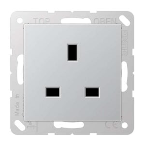 Steckdose, 13 A 250 V ~, Schraubklemmen BS 1363-1, 4 mm2, ohne Krallen, integrierter erhöhter Berührungsschutz, SAFETY+, Serie A, aluminium, Jung A3521AL