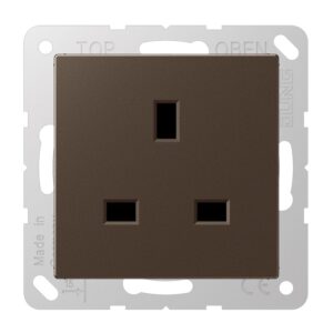 Steckdose, 13 A 250 V ~, Schraubklemmen BS 1363-1, 4 mm2, ohne Krallen, integrierter erhöhter Berührungsschutz, SAFETY+, Serie A, mokka, Jung A3521MO