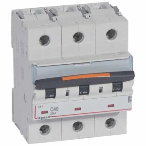 DX3 Leitungsschutzschalter C-Charakteristik, 40A, 3-polig, 25kA, 400VAC, 4,5TE Legrand 409785