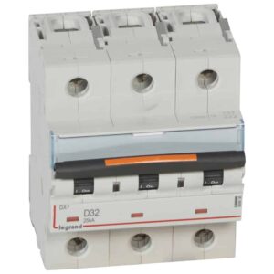 DX3 Leitungsschutzschalter D-Charakteristik, 32A, 3-polig, 25kA, 400VAC, 3TE Legrand 409836