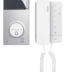 Flex'ONE Audio-Set mit Türstation LINEA3000 (1 und 2 Ruftasten) + CLASSE100 A16M BTICINO 364231