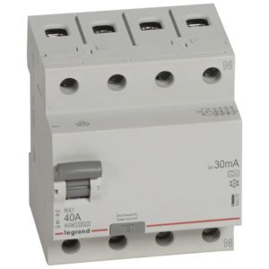 RX3 Fehlerstromschutzschalter 40A, 4-polig, 30mA, Typ A, 400VAC, 4TE Legrand 402075