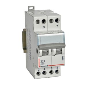 Wechselschalter CX3 mit Mittelstellung, 2 Wechsler 32A,Gebrauchskat. AC-22A, 2TE Legrand 412903