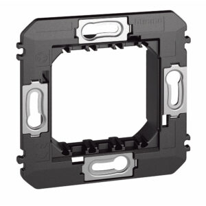 LivingNow 2-moduliger Tragring für die Verwendung mit 3-moduligen Abdeckungen Bticino K8102