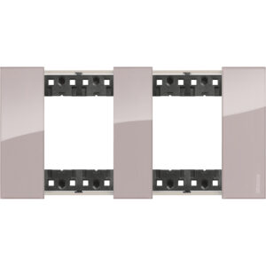 LivingNow Abdeckrahmen 2x2-modulig in der Farbausführung Aura Bticino KA4802M2DM