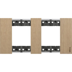 LivingNow Abdeckrahmen 2x2-modulig in der Farbausführung Eiche Bticino KA4802M2LM