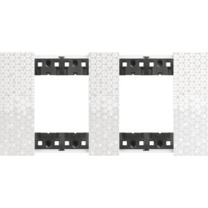 LivingNow Abdeckrahmen 2x2-modulig in der Farbausführung Pixel Bticino KA4802M2MW