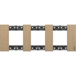 LivingNow Abdeckrahmen 3x2-modulig in der Farbausführung Eiche Bticino KA4802M3LM