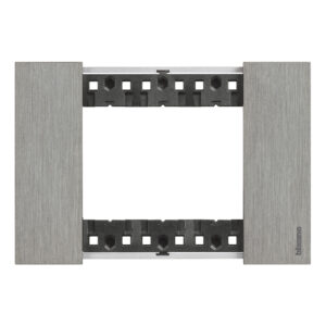 LivingNow Abdeckrahmen 3-modulig in der Farbausführung Steel Bticino KA4803ZG
