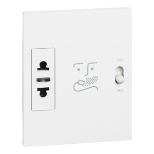 LivingNow 3-modulige Rasiersteckdose in der Farbausführung White Bticino KW4177