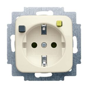 FI-SCHUKOMAT SCHUKO® Steckdosen-Einsatz mit Fehlerstrom-Schutzschalter 3120 EUCB-212 Busch Jaeger 2CKA003116A0659