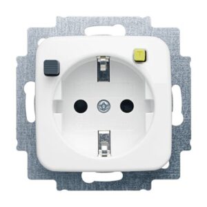 FI-SCHUKOMAT SCHUKO® Steckdosen-Einsatz mit Fehlerstrom-Schutzschalter 3120 EUCB-214 Busch Jaeger 2CKA003116A0660